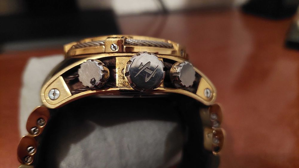 Хронограф "Invicta" - Reserve Bolt Zeus, модел 16241