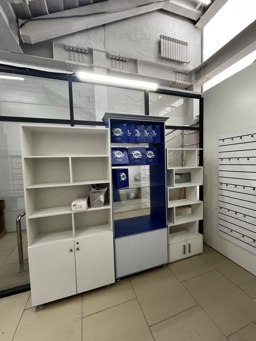 Продам мебель для магазина