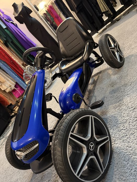 Kart Mercedes albastru