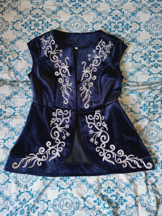 Национальный костюм жилеты