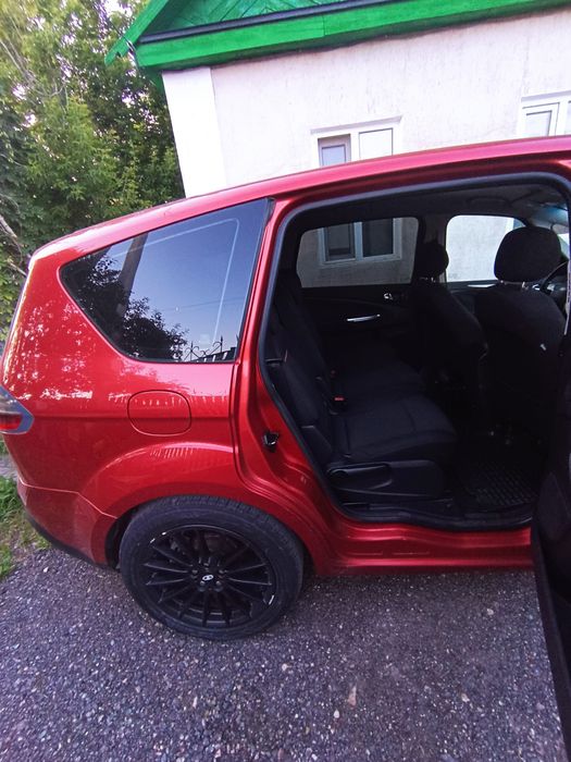 Продам машину Ford S max