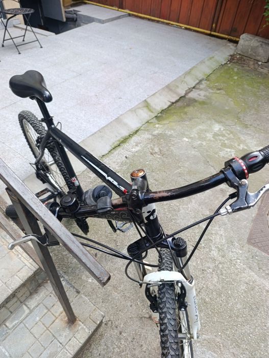 Vând bicicleta CROSS roti 26