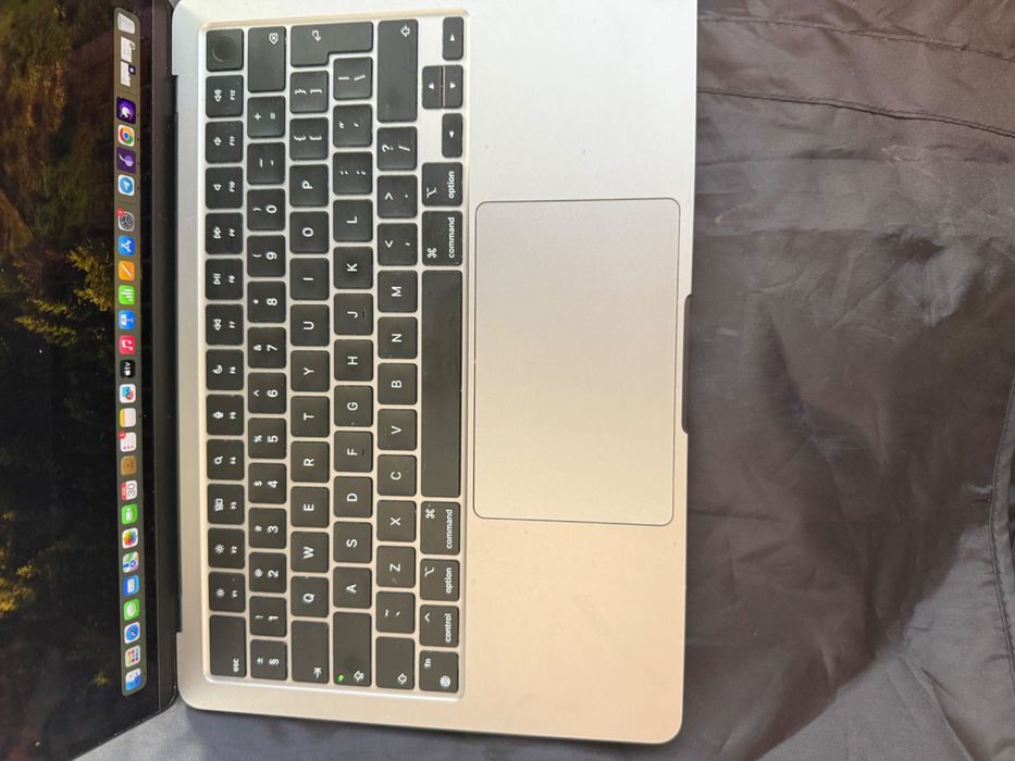 Mac Book 13 air m3