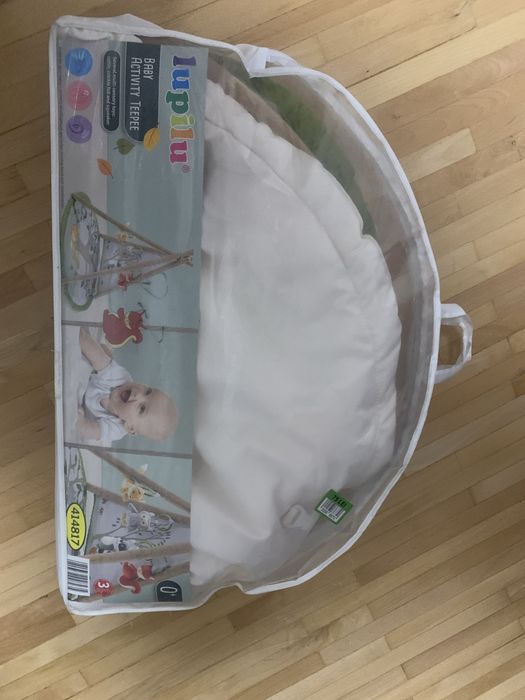 Salteluță interactivă 3 în 1 – Baby Gym Activity Center