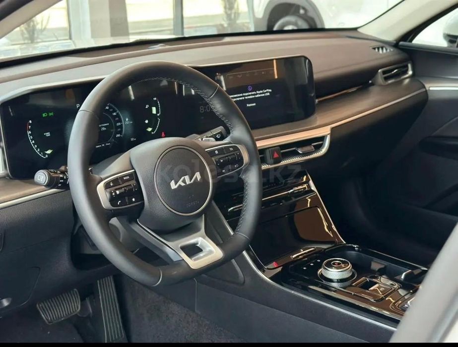 Продам  машину KIA K5