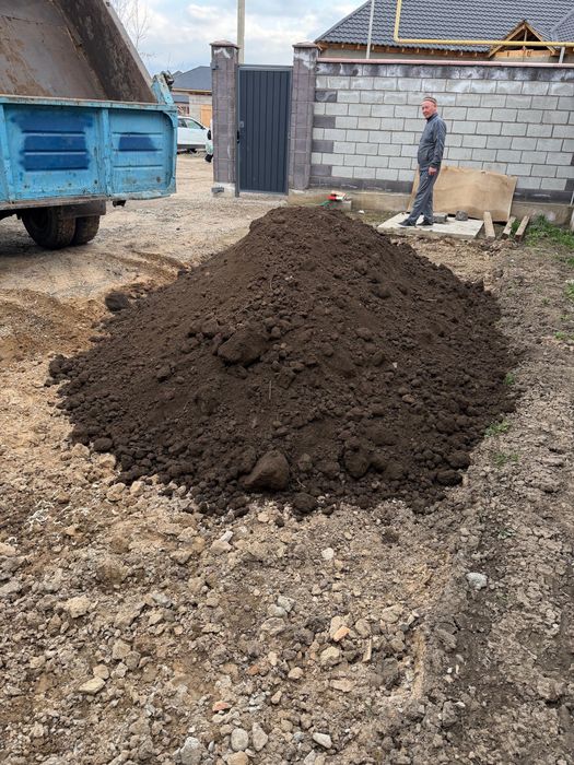 Горный чернозем Зил самосвал