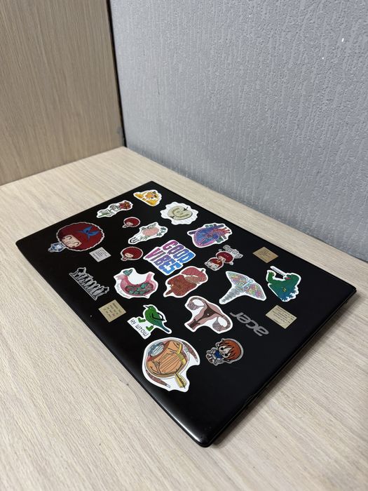 Ноутбук Acer Aspire E5-576