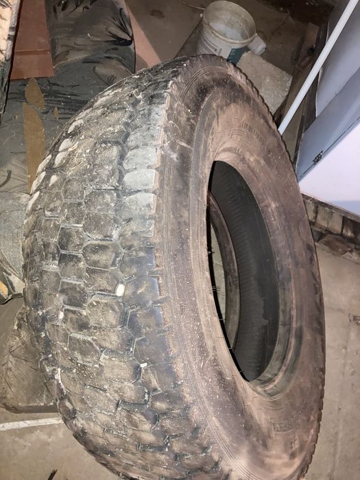 Покрышка от камаза 285/70/19.5