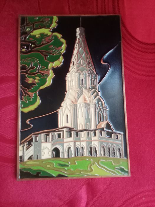 Настенные панно , картины , тарелки