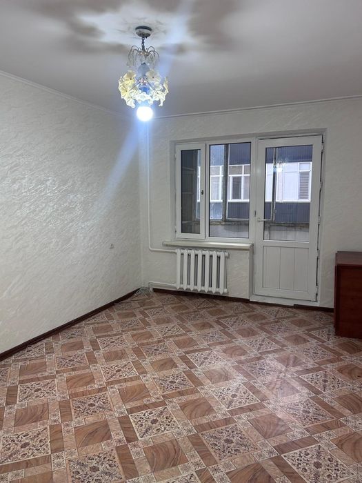 продам 1-ком. 32кв. 5мкр. 3-этаж