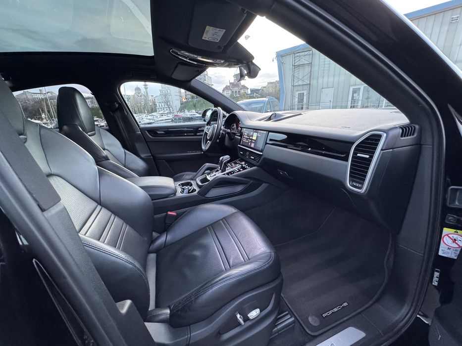 Porsche Cayenne Coupe 340 cp , Fara Daune , Variante