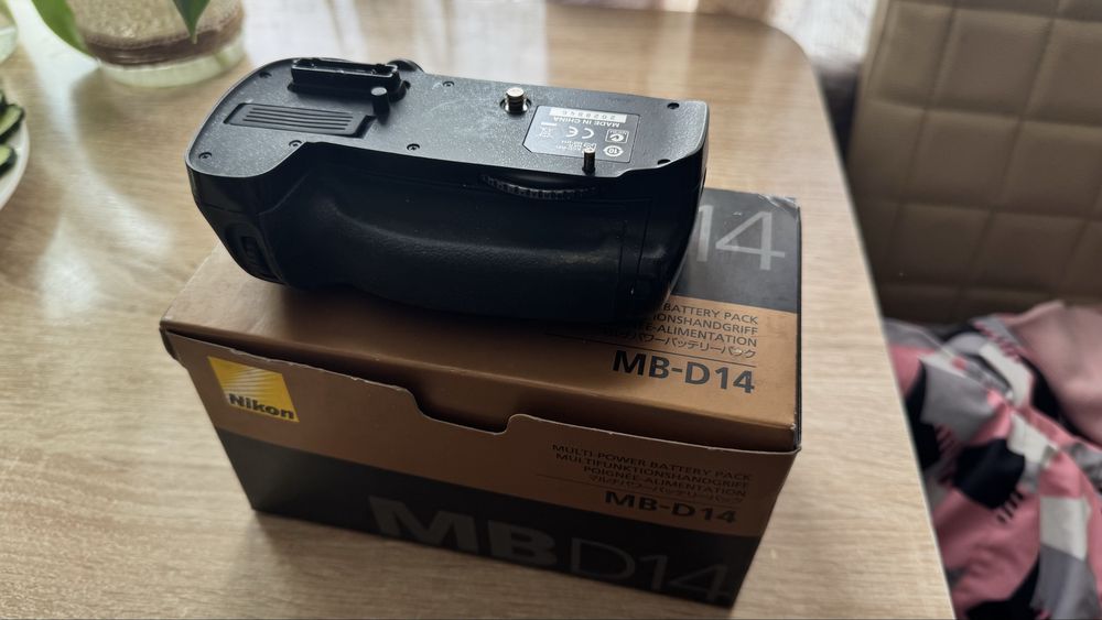 Батарейная ручка для Nikon D600-D610