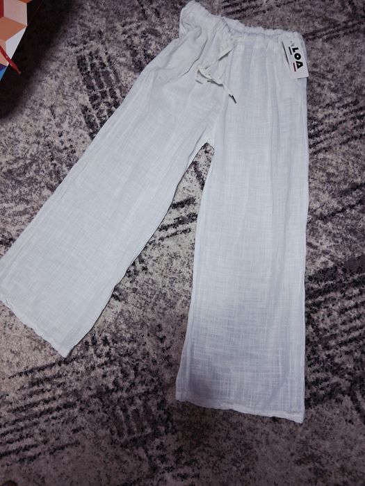 Pantaloni femei in NOI