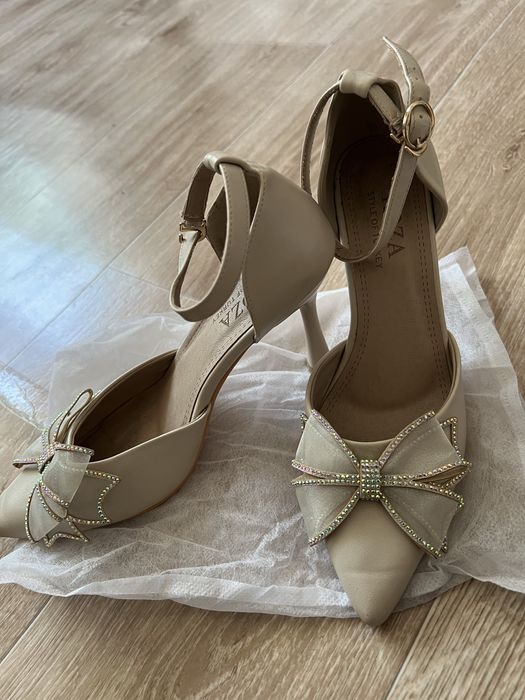 Продам шикарные туфли