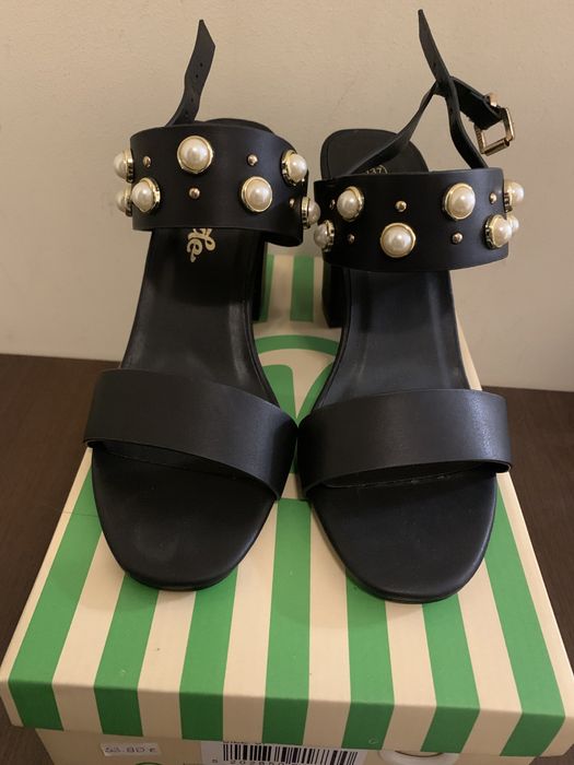 НОВИ сандали VERDE