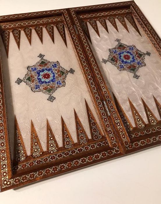 Нарды в комплекте