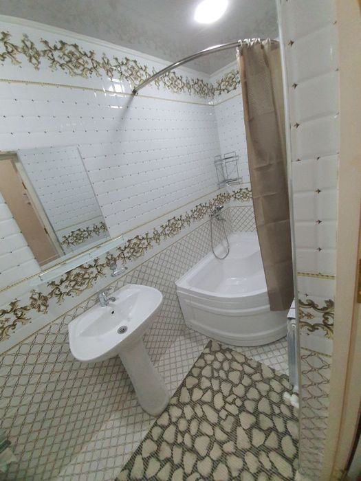 Arenda sutochno 2h komnatnaya kwartira orientir Mchs i tamojnya..