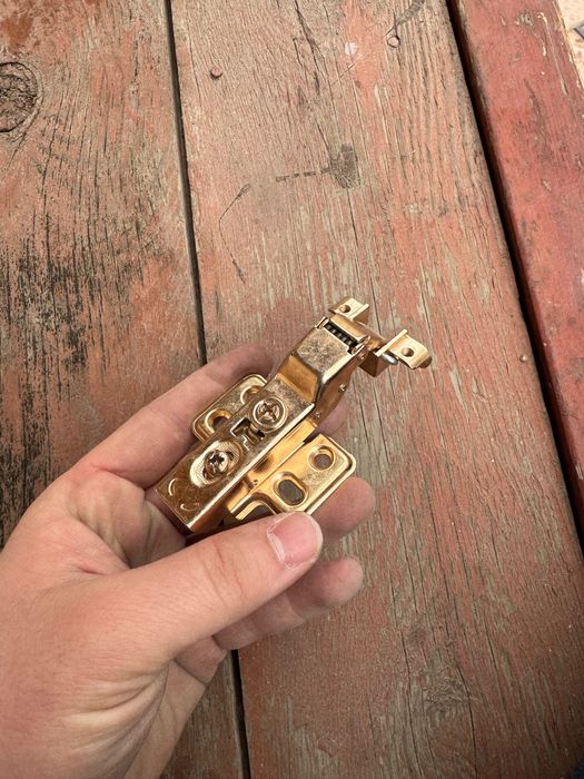 Петли для алюминиевого профиля