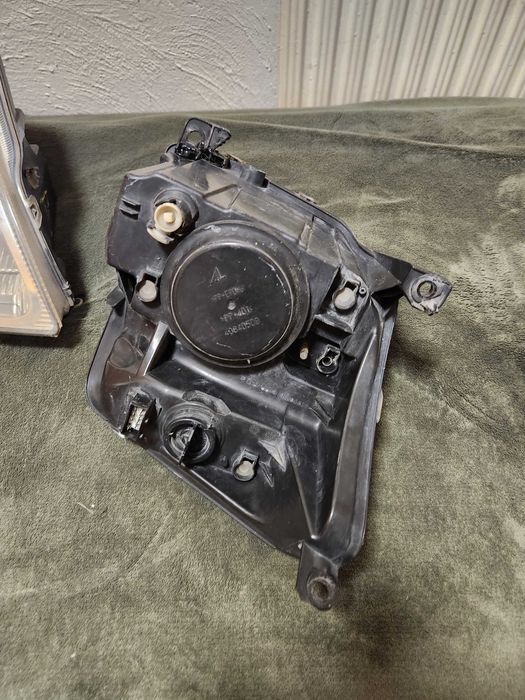 Фар Десен за Ситроен Ц2 в отлично състояние