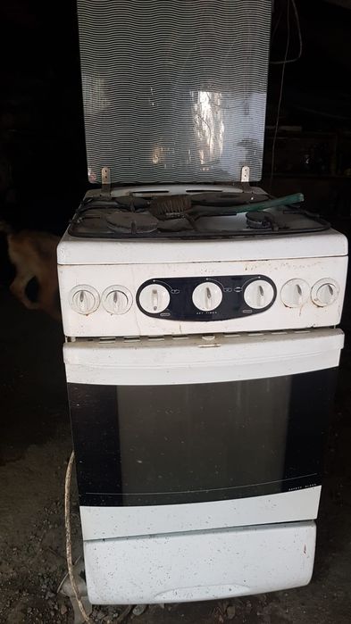 Продам газовую плиту