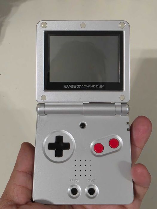 Nintendo Gameboy Advance SP AGS 001