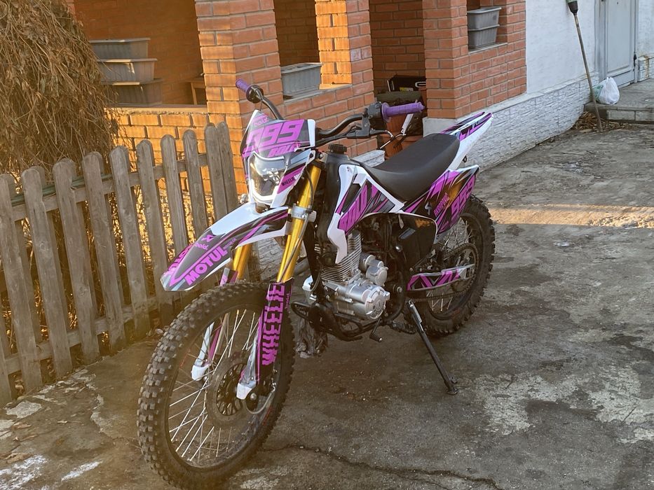 Продам эндуро 250куб