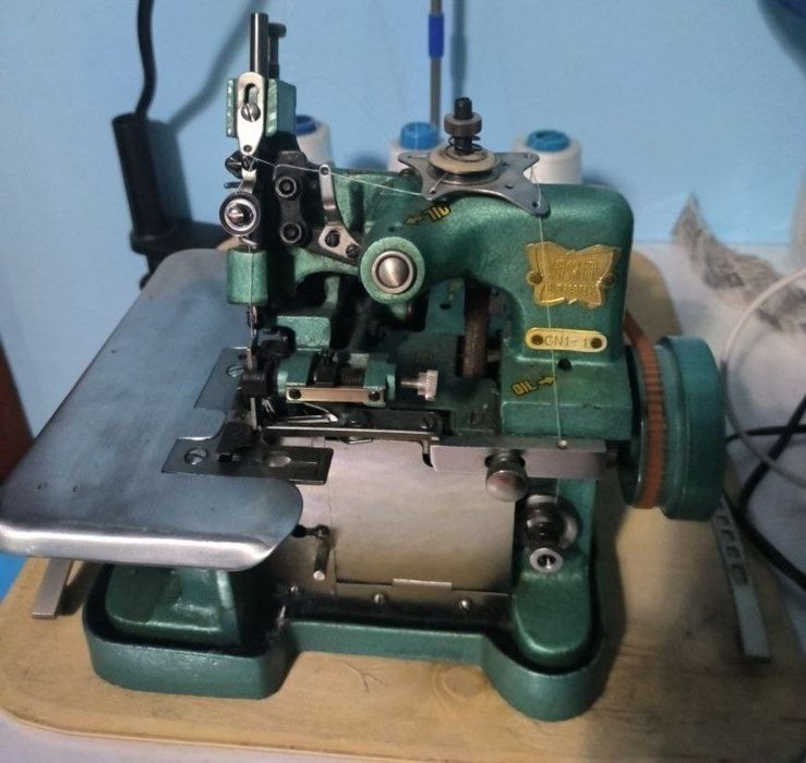 Продается швейная машинка и оверлок