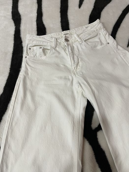 Blugi albi XS monday