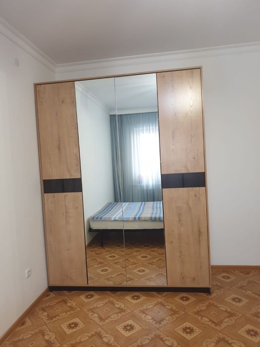 Шкаф четырехдверный с зеркалами