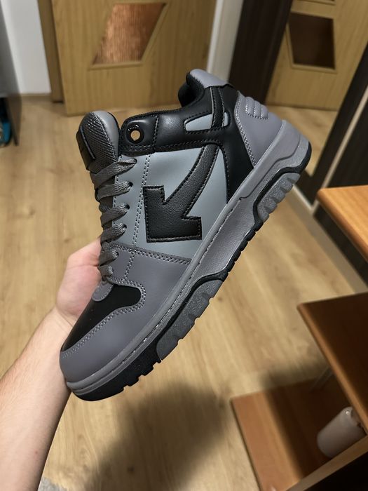 Off White marimea 45