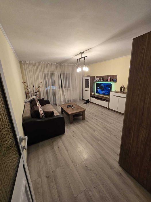 Dau în chirie apartament cu 2 camere