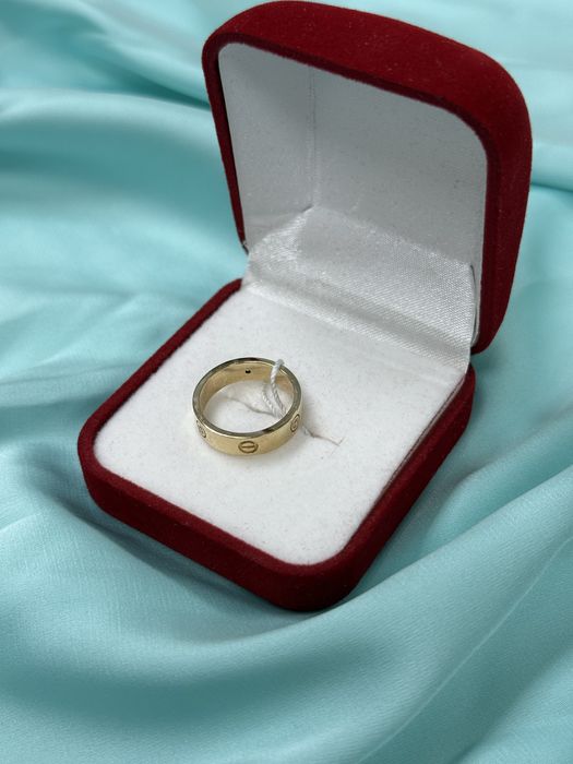 Золотое кольцо с фианитами