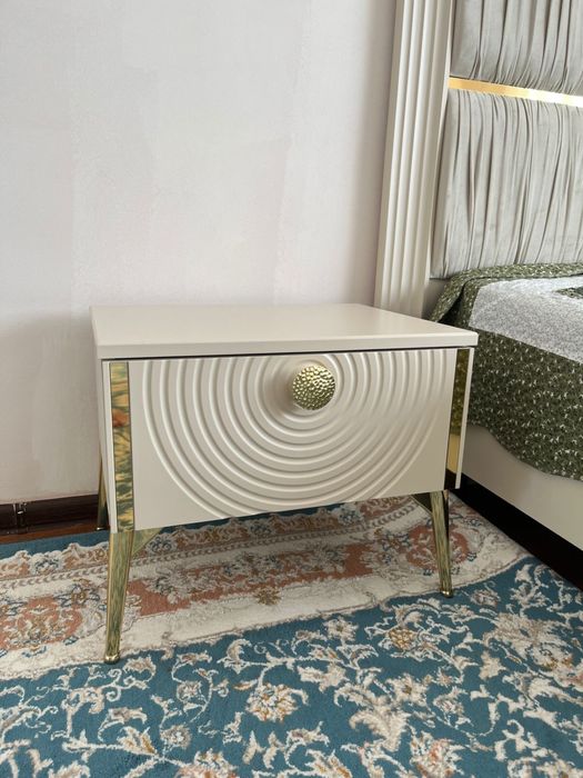 Продается спальный гарнитур