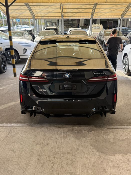 Bmw i5 40l Full 713km 2025-Yil Qimmat diska Body kit tayor kraska toza