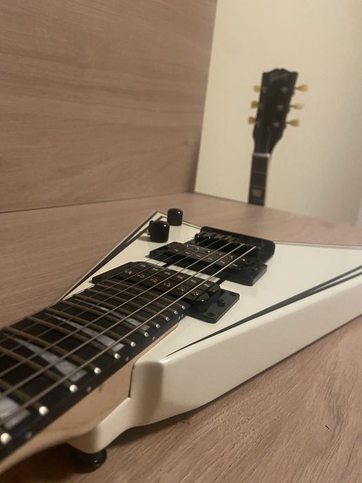 Chitară Electrică Jackson JS Series RR (Rhoads) White – Stare Impecabilă / Ca Nouă