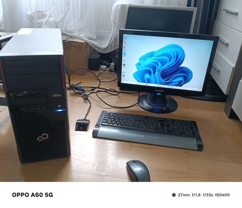 Fujitsu Siemens Esprimo P910 (i7) Bucuresti Sectorul 2 • OLX.ro