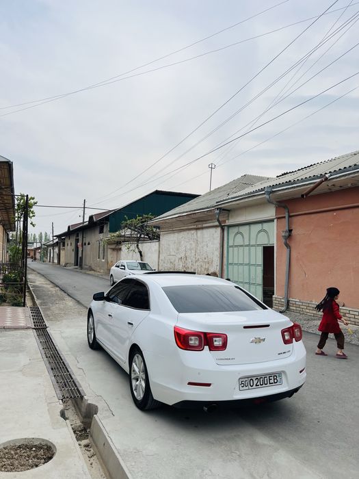 Malibu 1. 3-avtomat.  2012ga 2013 yil.