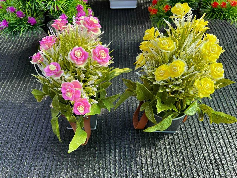 Цветы на горшке для стола