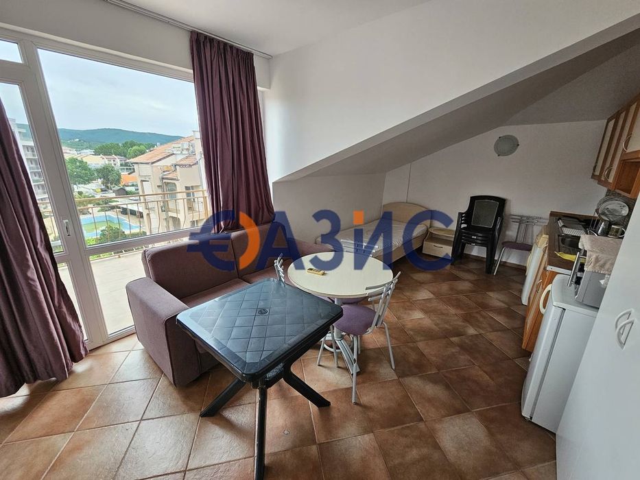 Продава се Двустаен апартамент в к.к. Слънчев бряг - 55 кв.м за 819 €/кв.м - Снимка #1