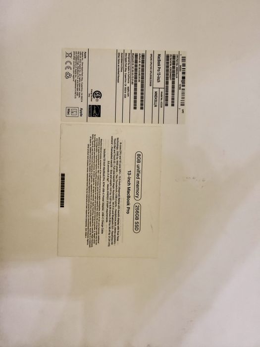 Mac Book Pro 2022 M2 8/256 ssd Ideal