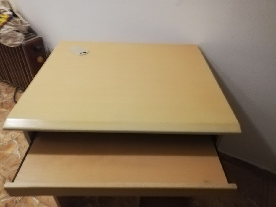 Бюро, неразличимо от ново за начинаещи или напреднали деца. Дано някой