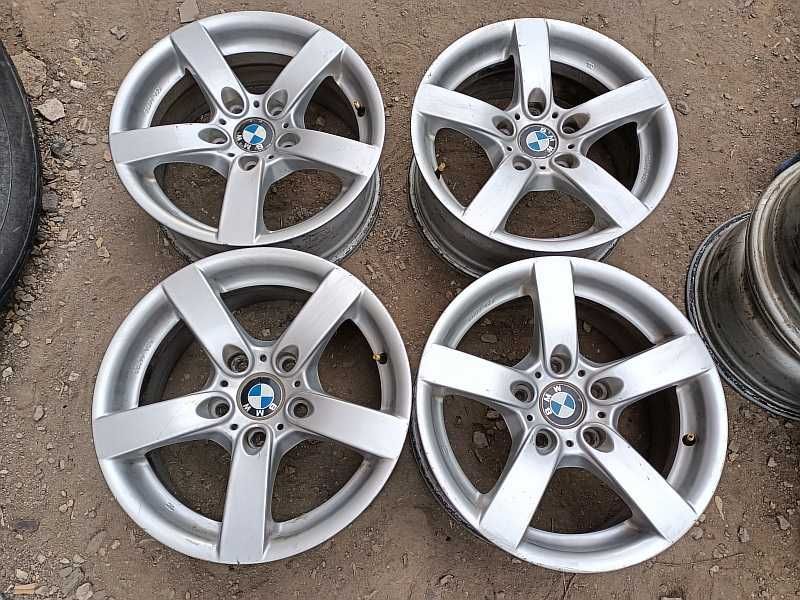 Продам оригинальные легкосплавные диски на автомашину БМВ
