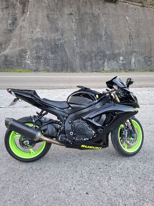 SUZUKI GsxR 600 28.000km
