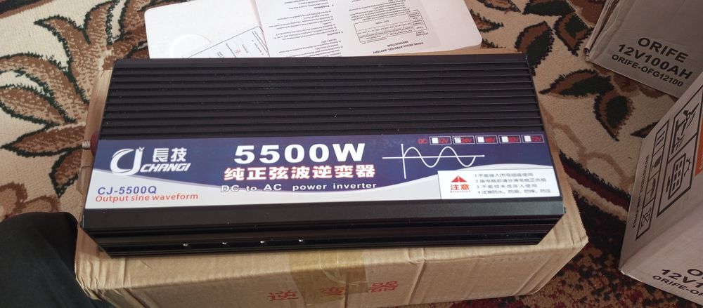 12/24V UNIVERSAL INVERTOR 5500W Toza sinus. Rabochy holatda