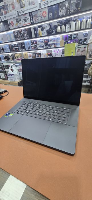 ASUS ROG Zephyrus G16