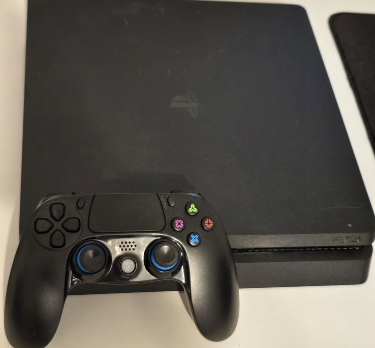 Playstation 4 slim