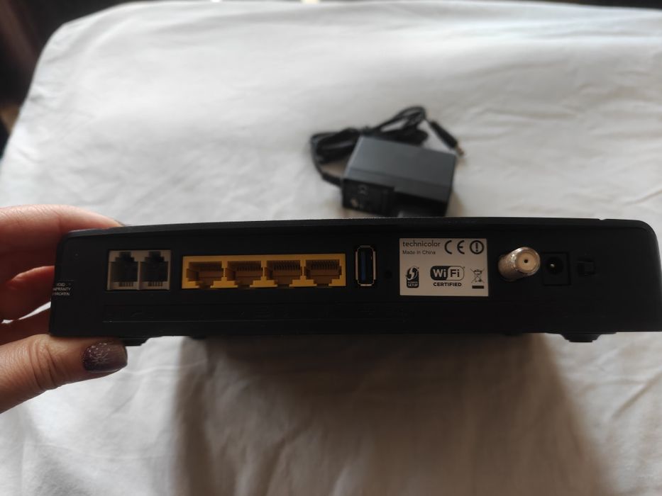 Безжичен кабелен гласов гейтуей- модем и рутер в едно