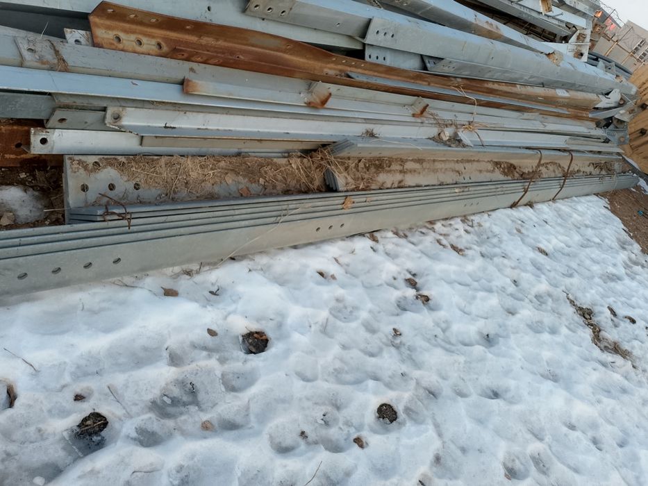 Продам угольник 150 новые