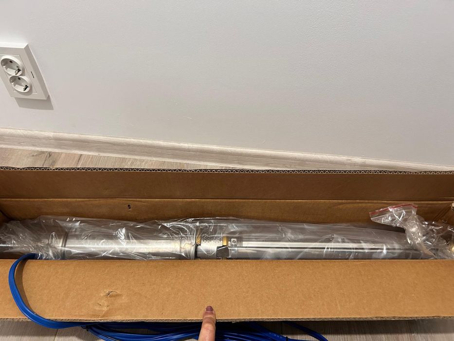 Vând pompă submersibila