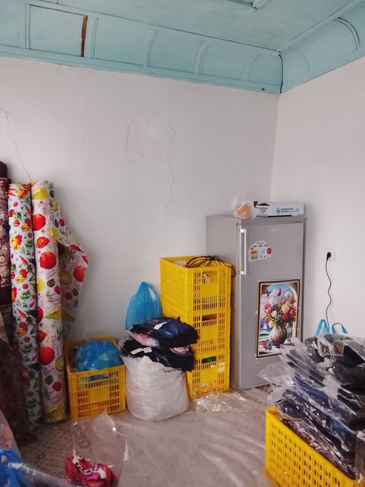 3 sotix 4 xonali uy sotiladi